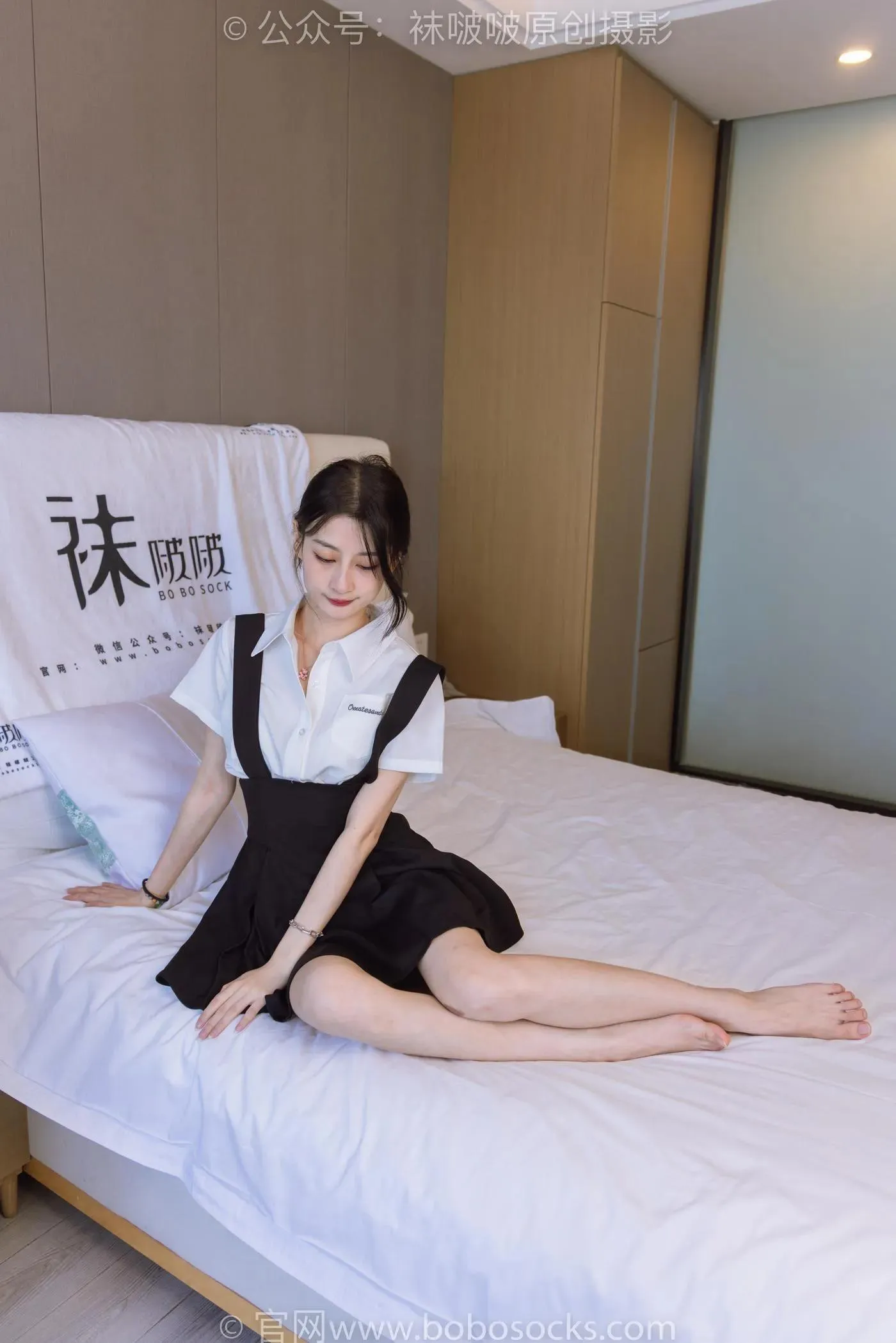 [BoBoSocks袜啵啵]NO.180 苏苏-高跟鞋、肉丝、裸足、踩酸奶剧情 [161P]插图1